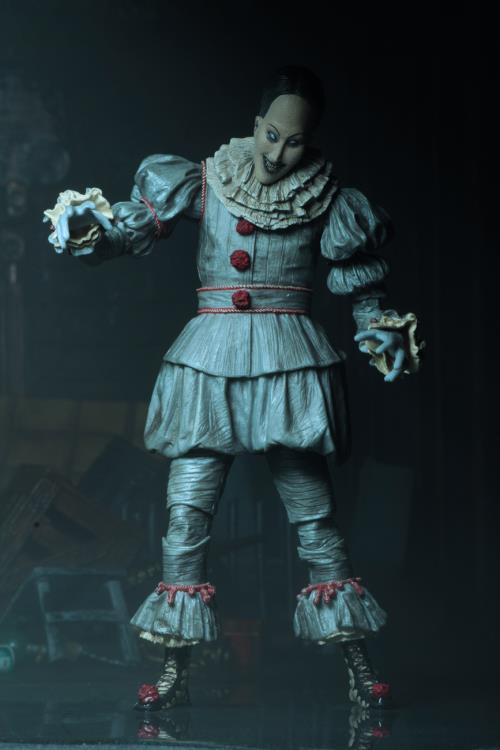 IT (2017) Ultimate Pennywise (Dancing Clown) Figure Gallery Image 3
