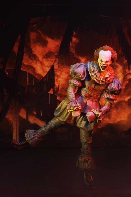 IT (2017) Ultimate Pennywise (Dancing Clown) Figure Gallery Image 22