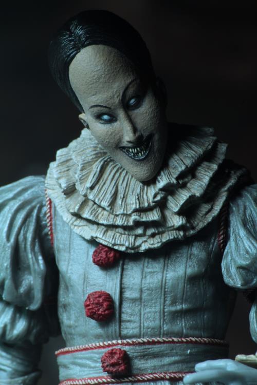 IT (2017) Ultimate Pennywise (Dancing Clown) Figure Gallery Image 7