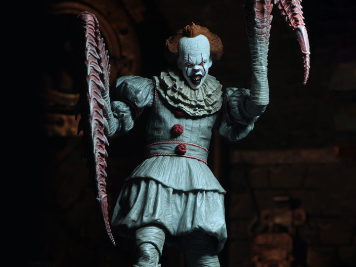IT (2017) Ultimate Pennywise (Dancing Clown) Figure Gallery Image 1