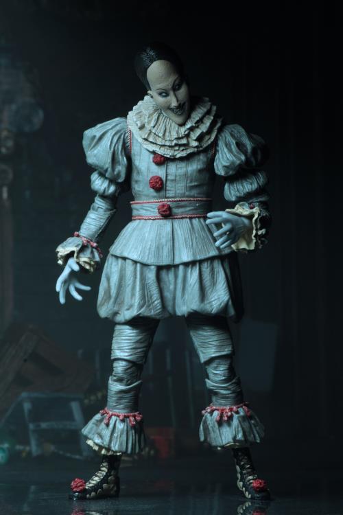 IT (2017) Ultimate Pennywise (Dancing Clown) Figure Gallery Image 4
