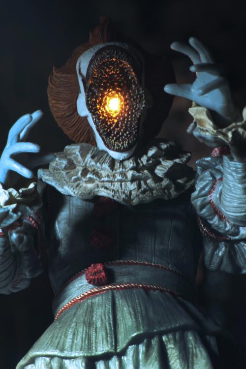 IT (2017) Ultimate Pennywise (Dancing Clown) Figure Gallery Image 17