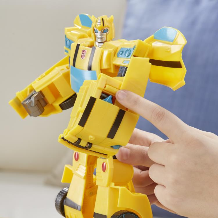 Transformers: Cyberverse Ultimate Bumblebee Gallery Image 5