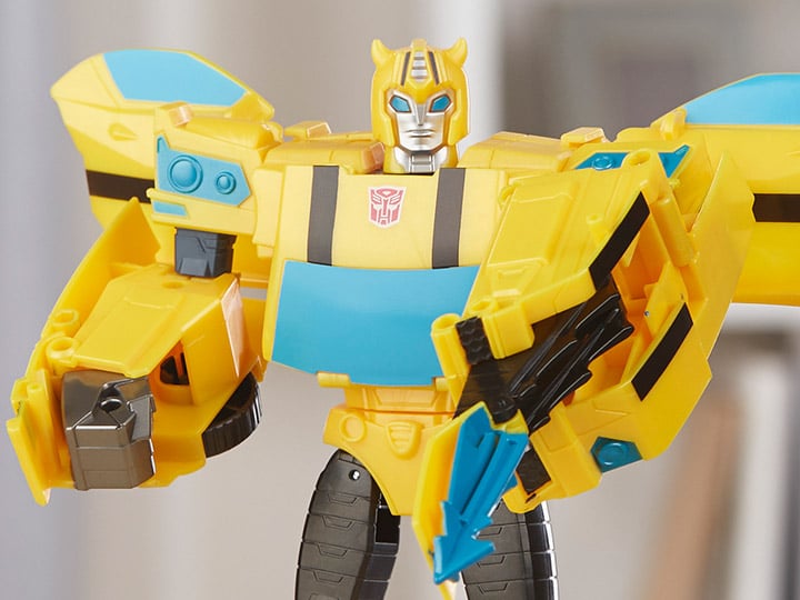 Transformers: Cyberverse Ultimate Bumblebee Gallery Image 1