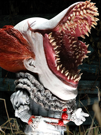 It (2017) Defo-Real Pennywise (Open Mouth Ver.) Gallery Image 2