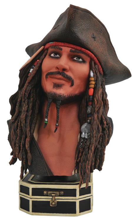 Pirates of the Caribbean Legends in 3D Jack Sparrow 1/2 Scale Limited Edition Bust Gallery Image 4