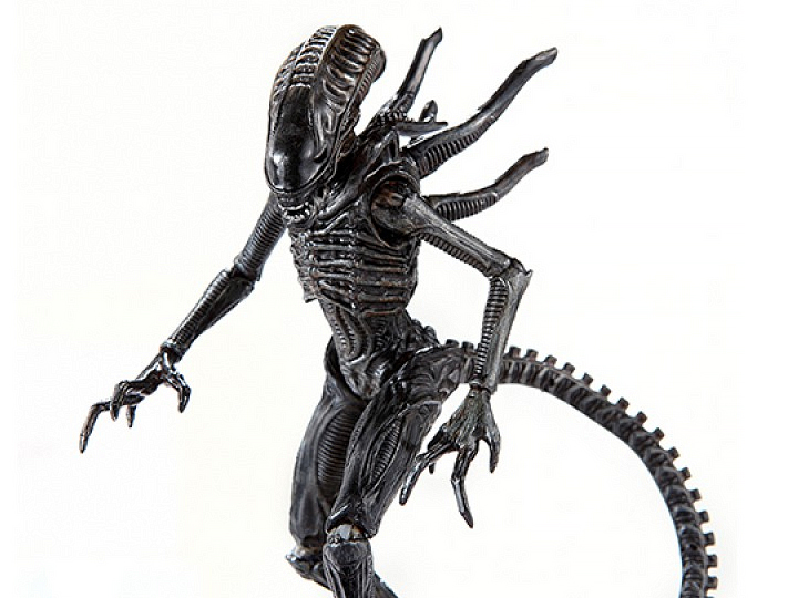 Aliens: Colonial Marines Alien Soldier 1:18 Scale Action Figure Gallery Image 1