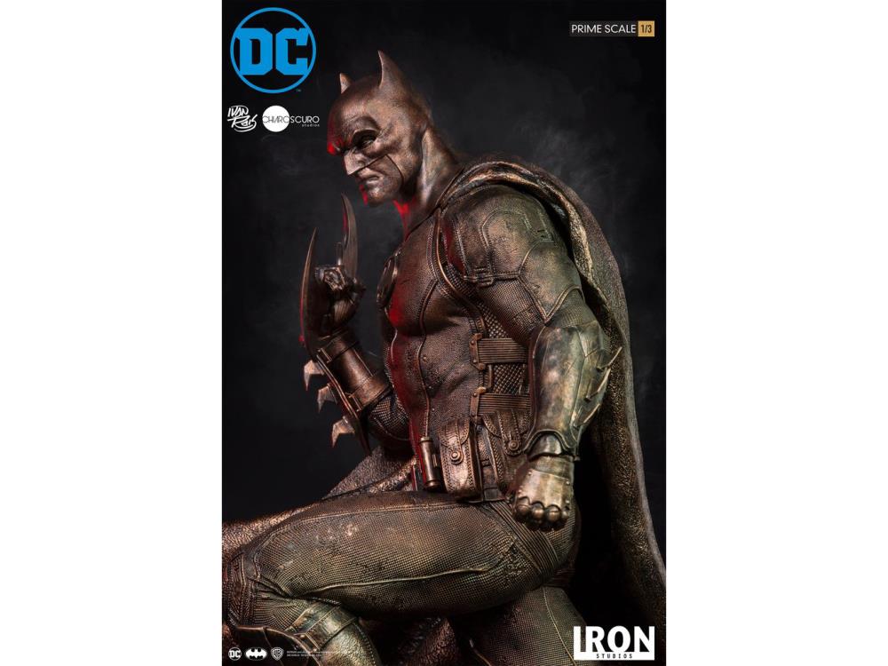 DC Comics Batman (Bronze Edition) Prime Scale Limited Edition Statue Gallery Image 9
