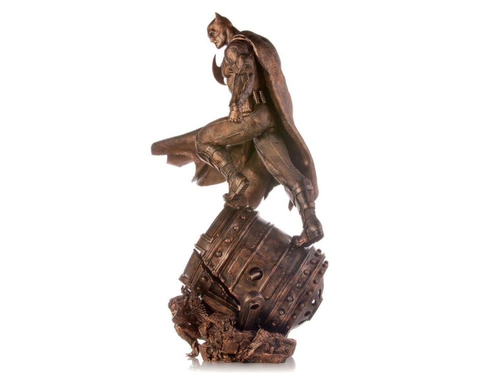 DC Comics Batman (Bronze Edition) Prime Scale Limited Edition Statue Gallery Image 6