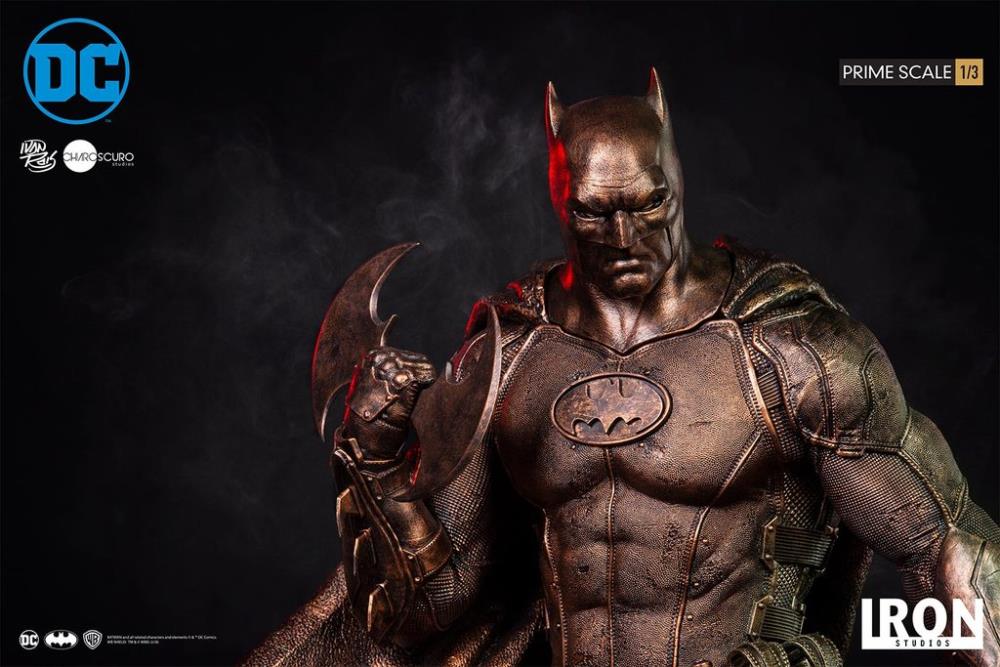 DC Comics Batman (Bronze Edition) Prime Scale Limited Edition Statue Gallery Image 13