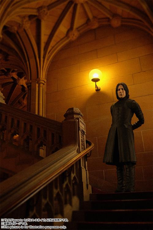 Harry Potter and the Sorcerer's Stone S.H.Figuarts Severus Snape Action Figure Gallery Image 8