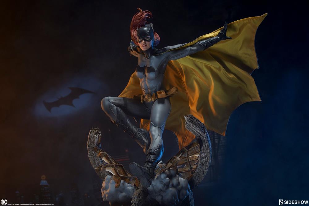 DC Comics Premium Format Batgirl Gallery Image 10