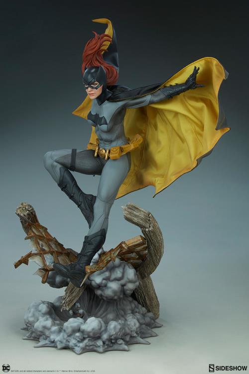 DC Comics Premium Format Batgirl Gallery Image 4