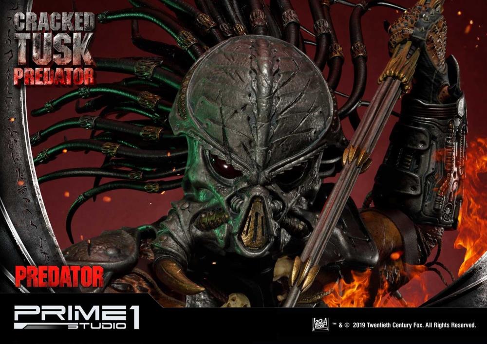 Predator Premium Masterline Cracked Tusk Predator Statue Gallery Image 14