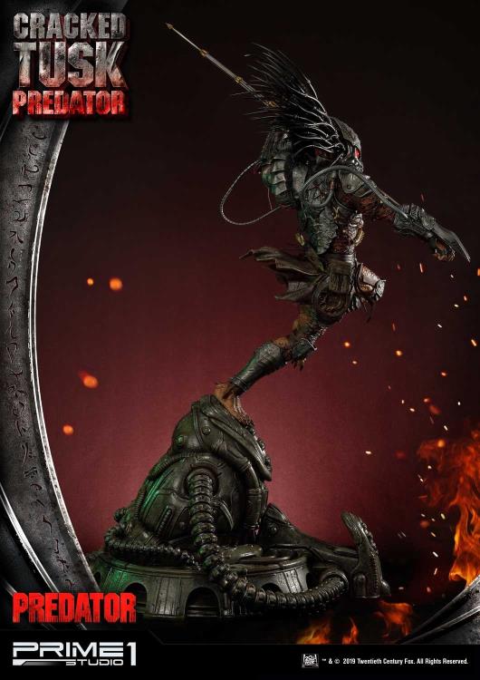 Predator Premium Masterline Cracked Tusk Predator Statue Gallery Image 8