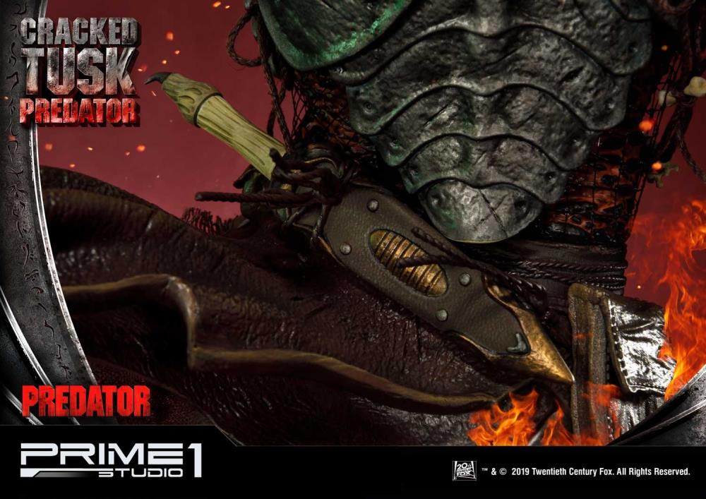 Predator Premium Masterline Cracked Tusk Predator Statue Gallery Image 19