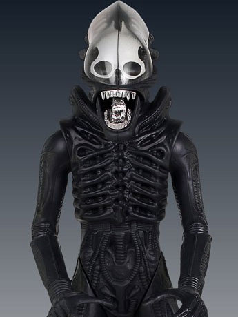 Alien Vintage Xenomorph 24" Jumbo Figure Gallery Image 2