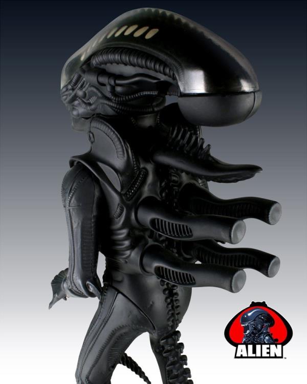 Alien Vintage Xenomorph 24" Jumbo Figure Gallery Image 6