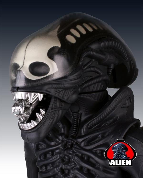 Alien Vintage Xenomorph 24" Jumbo Figure Gallery Image 7