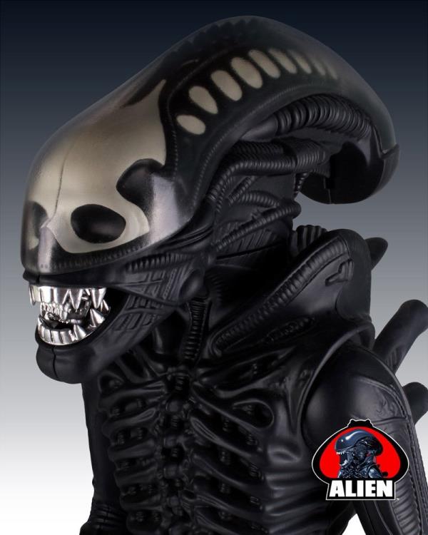 Alien Vintage Xenomorph 24" Jumbo Figure Gallery Image 8