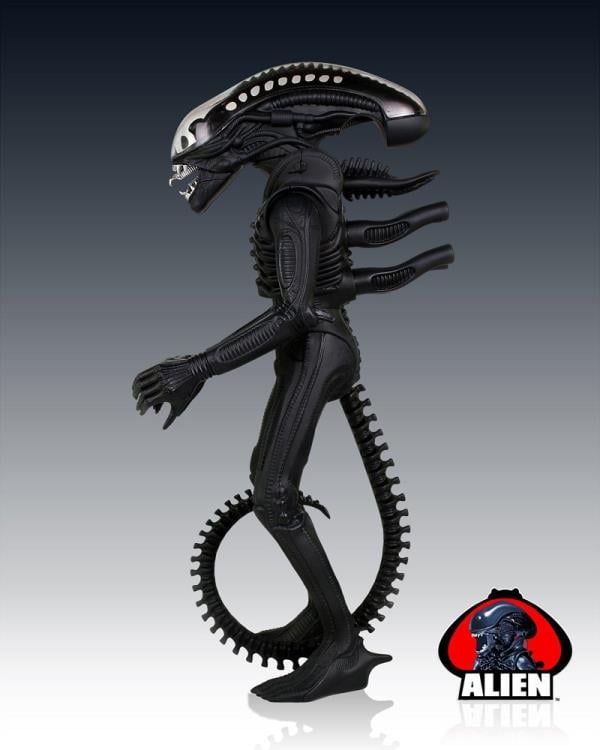 Alien Vintage Xenomorph 24" Jumbo Figure Gallery Image 5