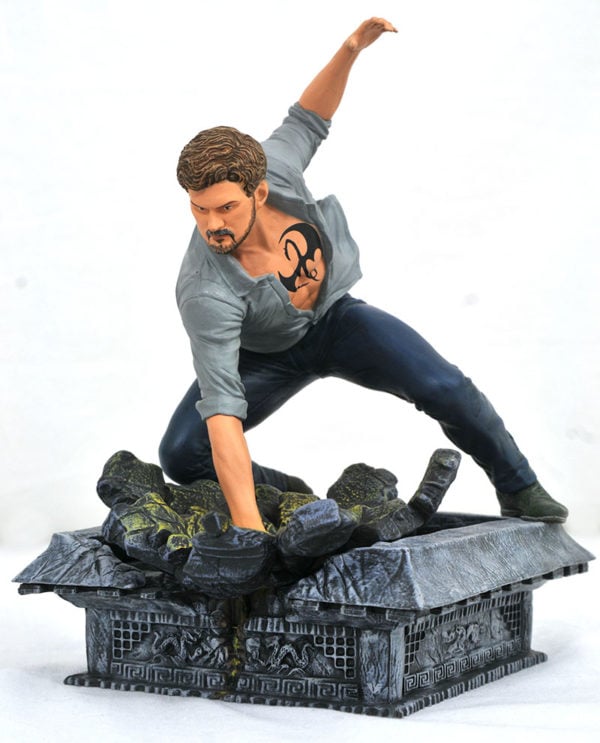 The Defenders Gallery Iron Fist Figure Gallery Image 3