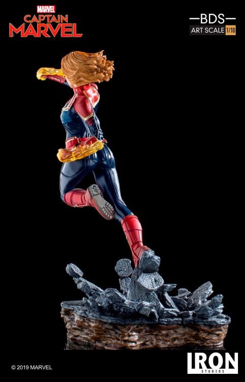 Captain Marvel Battle Diorama Series Captain Marvel 1/10 Art Scale Limited Edition Statue Gallery Image 7
