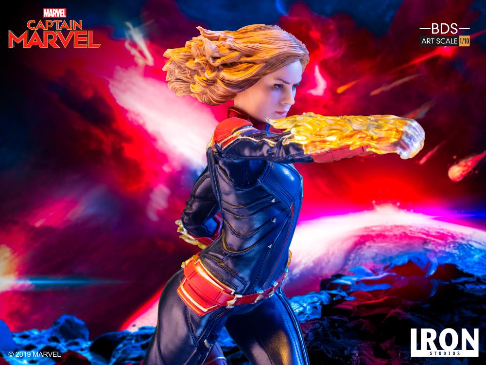 Captain Marvel Battle Diorama Series Captain Marvel 1/10 Art Scale Limited Edition Statue Gallery Image 13