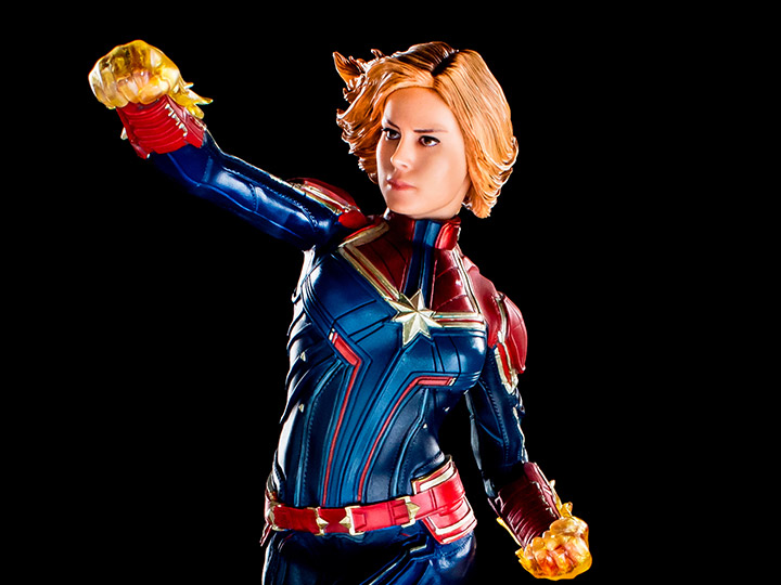 Captain Marvel Battle Diorama Series Captain Marvel 1/10 Art Scale Limited Edition Statue Gallery Image 1