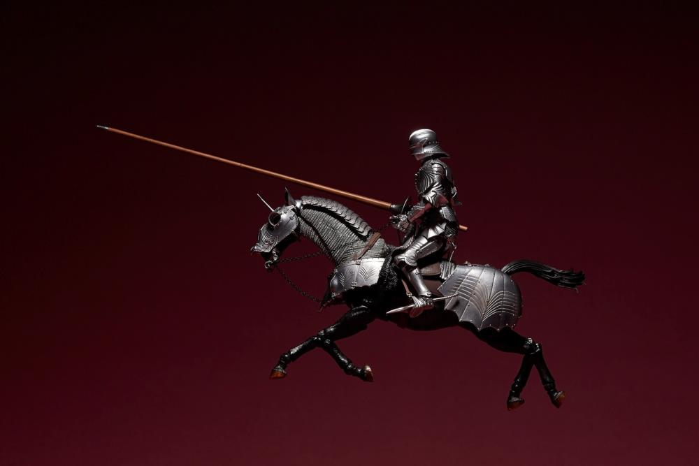 KT Project KT-027 Takeya Shiki Jizai Okimono Kitaro 15th Century Gothic Equestrian Armor (Silver) Gallery Image 5