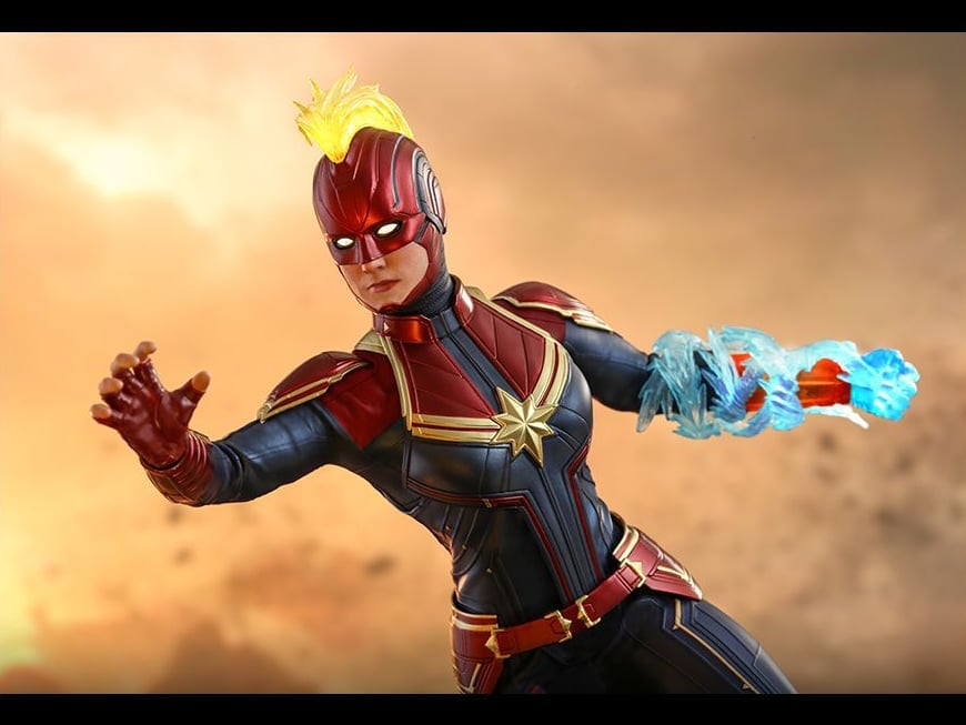 Captain Marvel MMS521 Captain Marvel 1/6th Scale Collectible Figure Gallery Image 15