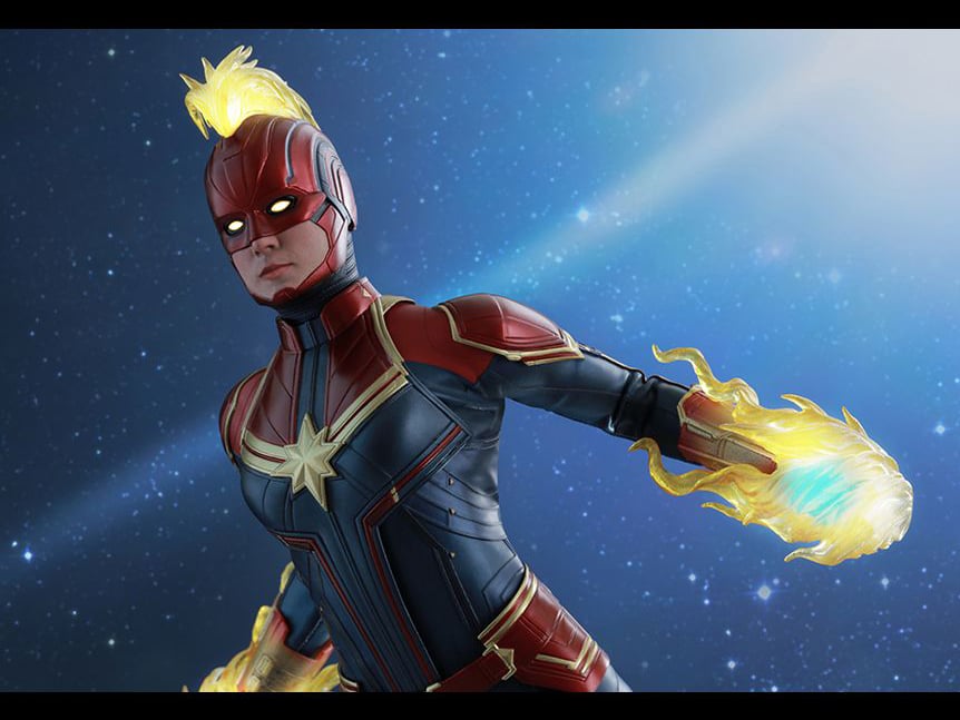 Captain Marvel MMS522 Captain Marvel (Deluxe) 1/6th Scale Collectible Figure Gallery Image 16