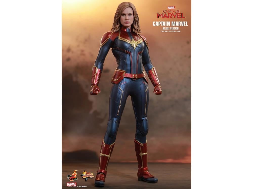 Captain Marvel MMS522 Captain Marvel (Deluxe) 1/6th Scale
