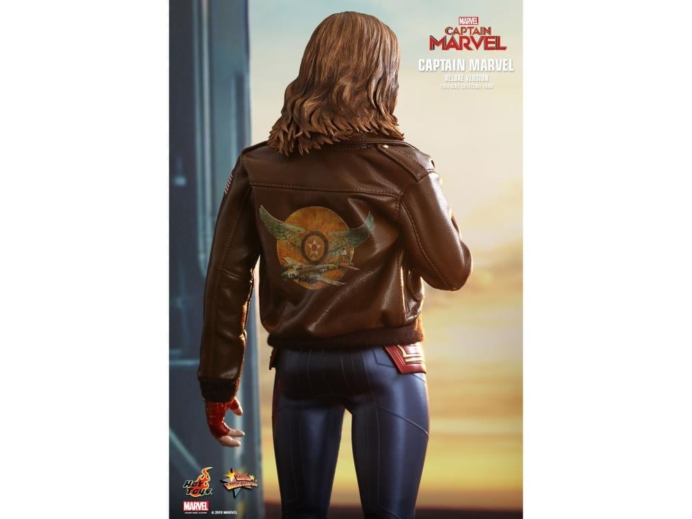 Captain Marvel MMS522 Captain Marvel (Deluxe) 1/6th Scale Collectible Figure Gallery Image 20