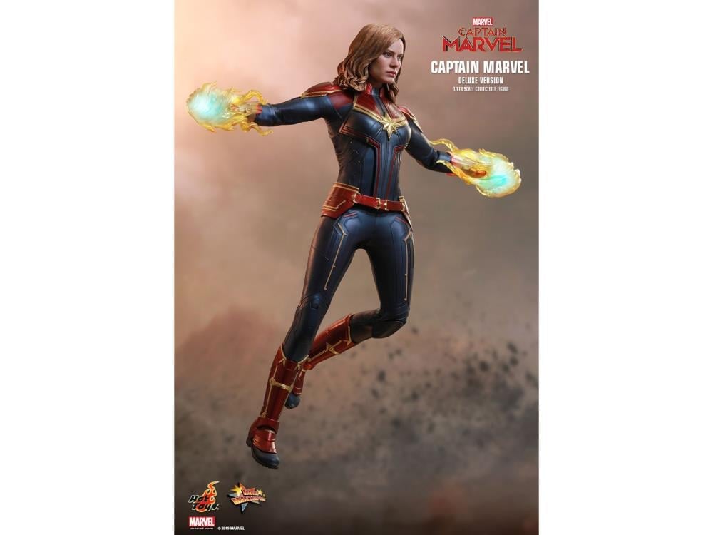 Captain Marvel MMS522 Captain Marvel (Deluxe) 1/6th Scale