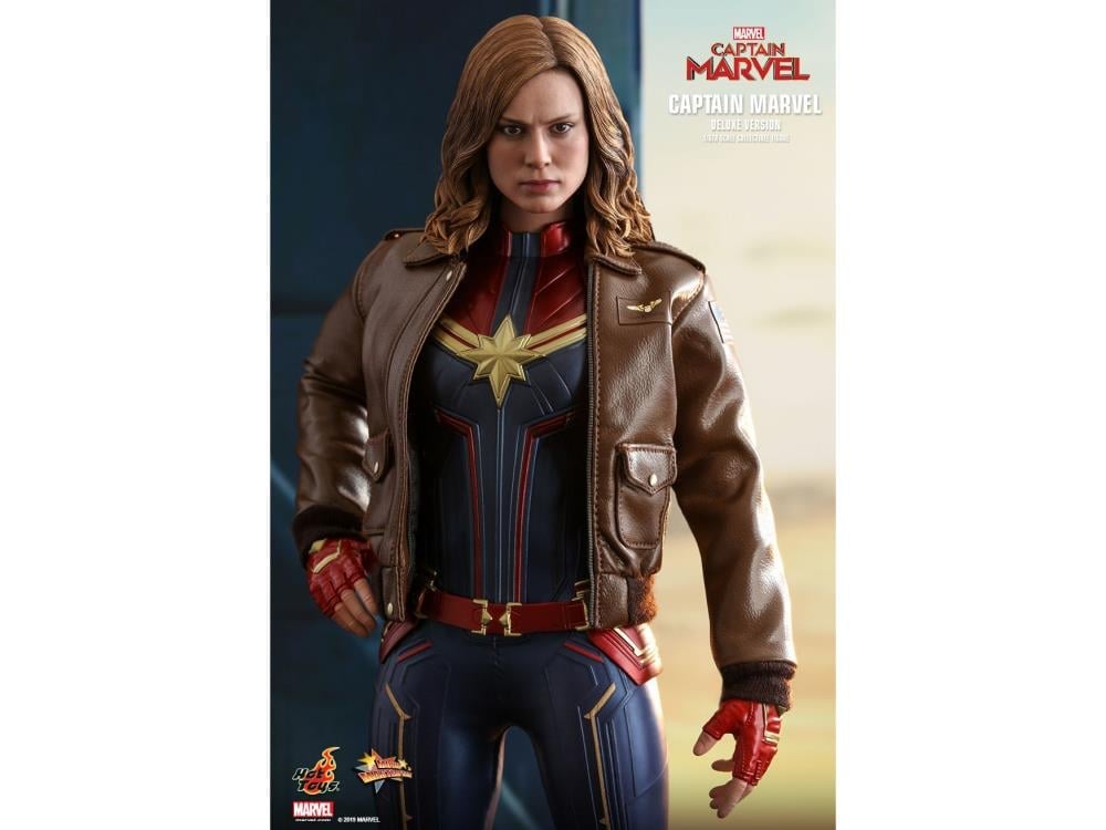 Captain Marvel MMS522 Captain Marvel (Deluxe) 1/6th Scale