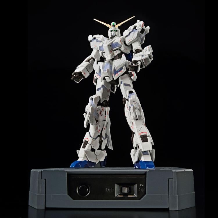 Mobile Suit Gundam Unicorn RG RX-0 Unicorn Gundam (Destroy Mode) Ver.TWC Exclusive Lighting 1/144 Scale Model Kit Gallery Image 4