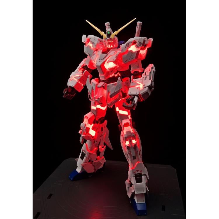 Mobile Suit Gundam Unicorn RG RX-0 Unicorn Gundam (Destroy Mode) Ver.TWC Exclusive Lighting 1/144 Scale Model Kit Gallery Image 3