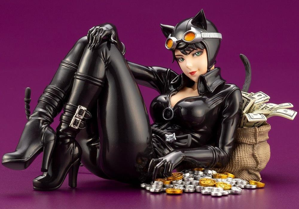 DC Comics Bishoujo Catwoman Returns Gallery Image 3