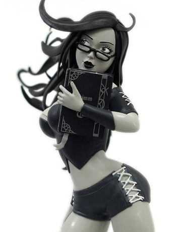 Grimm Fairy Tales Sela Mathers (Black & White) Limited Edition Statue Gallery Image 2