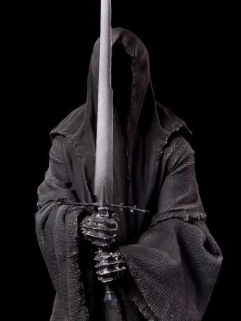 The Lord of the Rings Battle Diorama Series Nazgul 1/10 Art Scale Limited Edition Statue Gallery Image 2