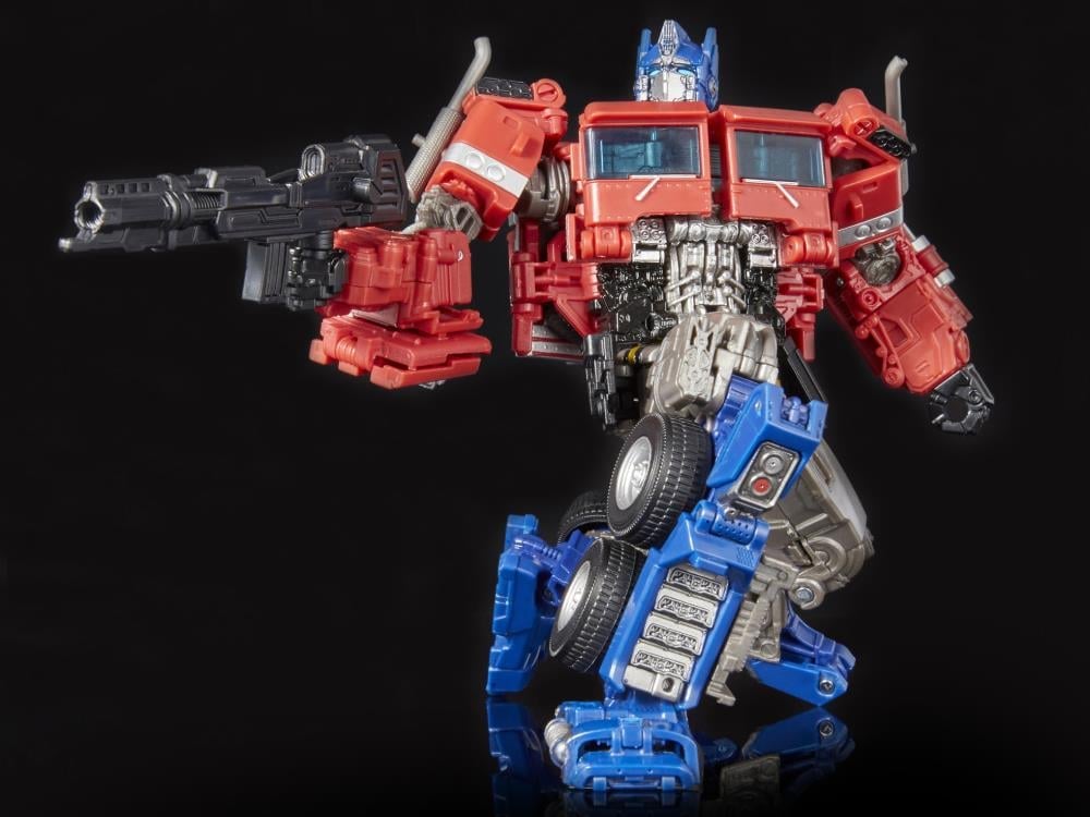 Transformers Studio Series 38 Voyager Class Optimus Prime Gallery Image 5