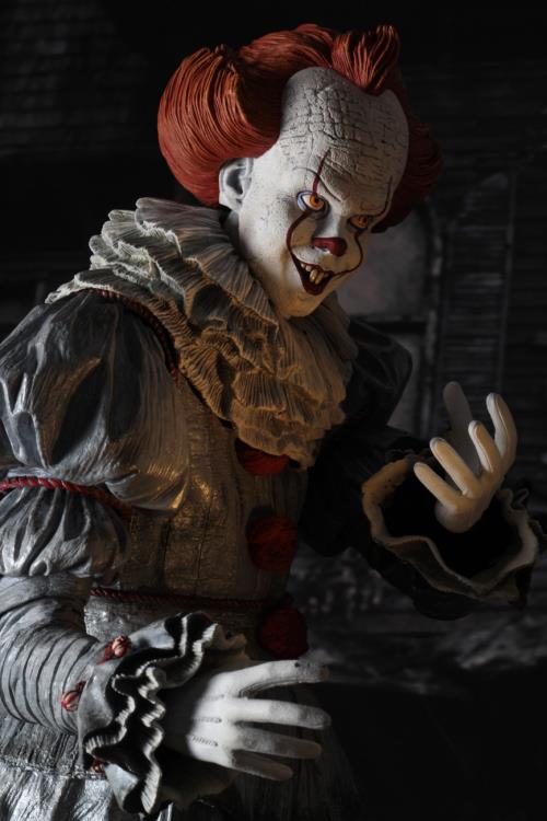 IT (2017) Pennywise 1/4 Scale Figure Gallery Image 12