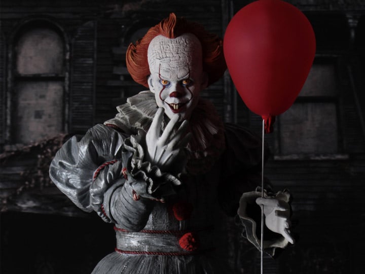 IT (2017) Pennywise 1/4 Scale Figure Gallery Image 1