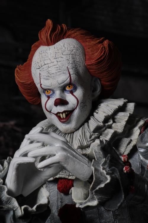 IT (2017) Pennywise 1/4 Scale Figure Gallery Image 14