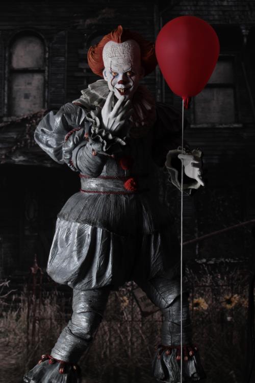 IT (2017) Pennywise 1/4 Scale Figure Gallery Image 3