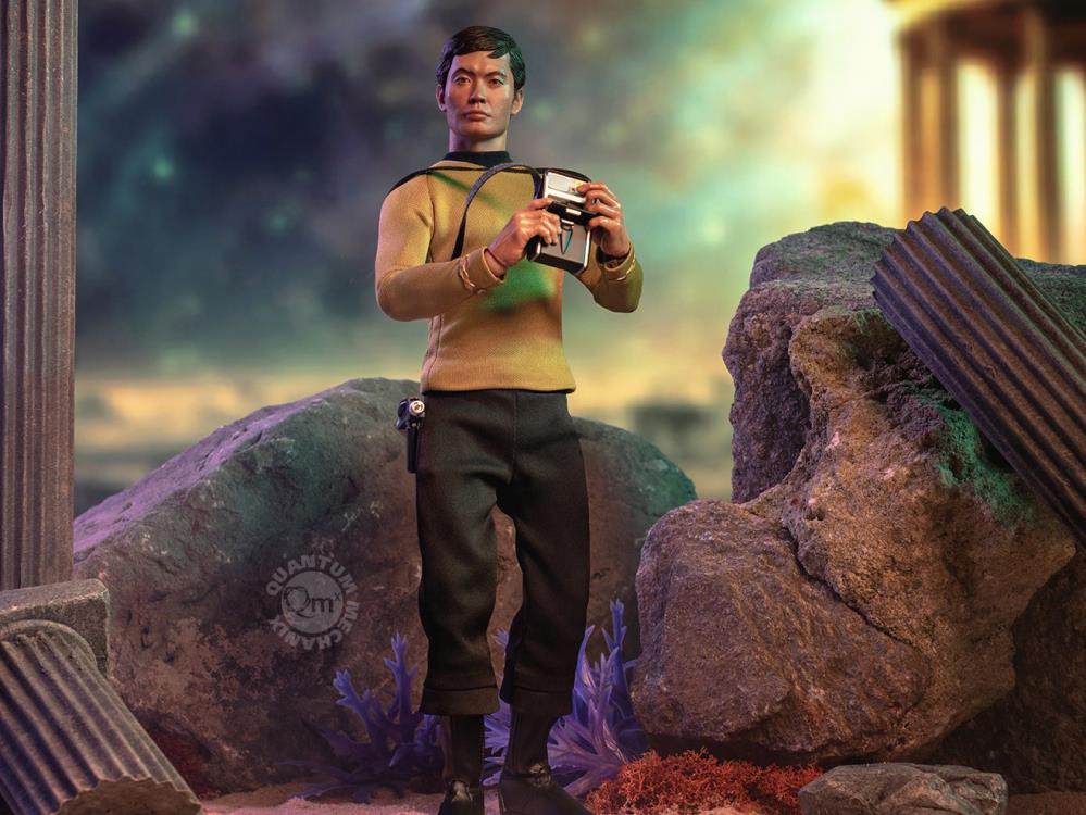Star Trek: The Original Series Hikaru Sulu 1/6 Scale Articulated Figure Gallery Image 4
