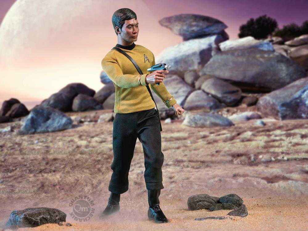 Star Trek: The Original Series Hikaru Sulu 1/6 Scale Articulated Figure Gallery Image 3