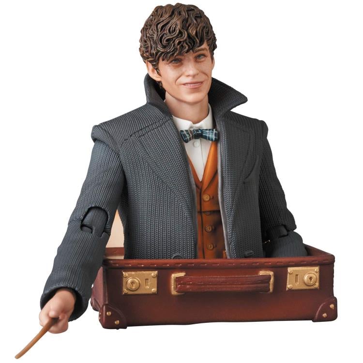 Fantastic Beasts MAFEX No.097 Newt Scamander Action Figure Gallery Image 7