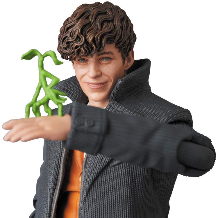 Fantastic Beasts MAFEX No.097 Newt Scamander Action Figure Gallery Image 8